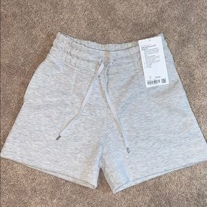 Lululemon Soft Ambitions HR Short 4’’